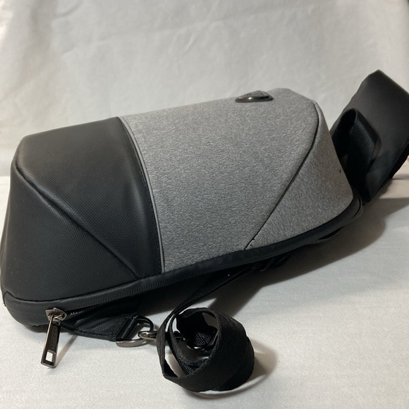 Arctic Hunter sling bag - Picture 9 of 13